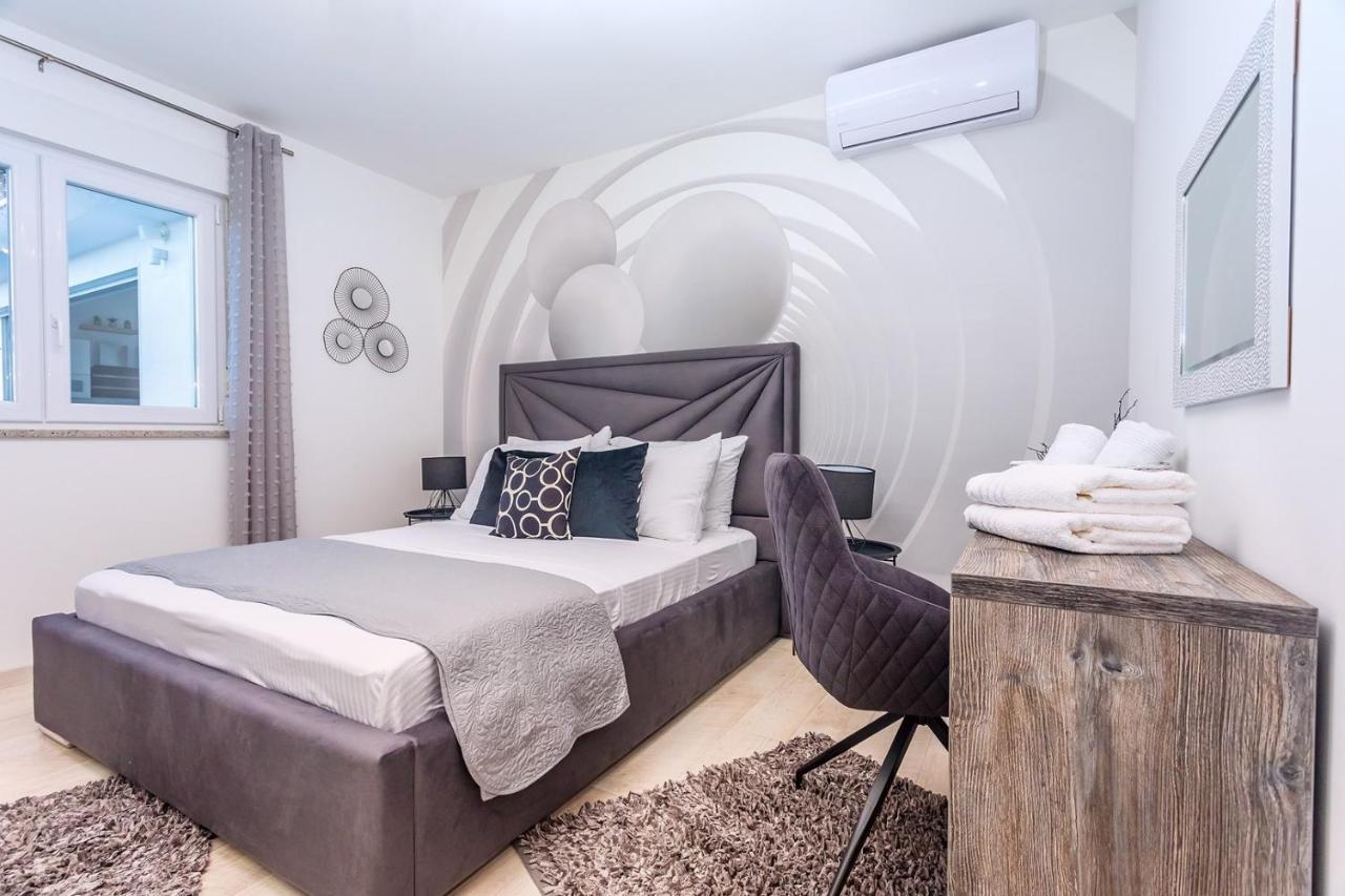 Villa Matan - Only 200M From The Sandy Beaches, Private 28M2 Pool Omis Ngoại thất bức ảnh