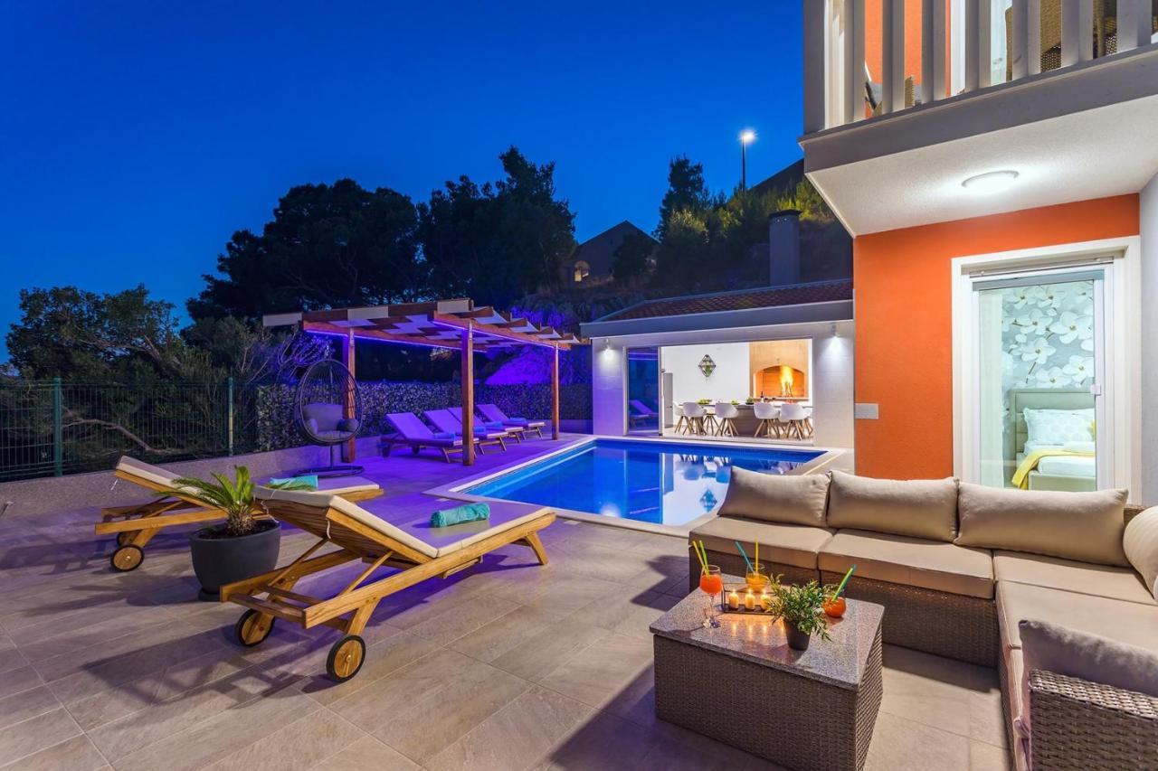 Villa Matan - Only 200M From The Sandy Beaches, Private 28M2 Pool Omis Phòng bức ảnh