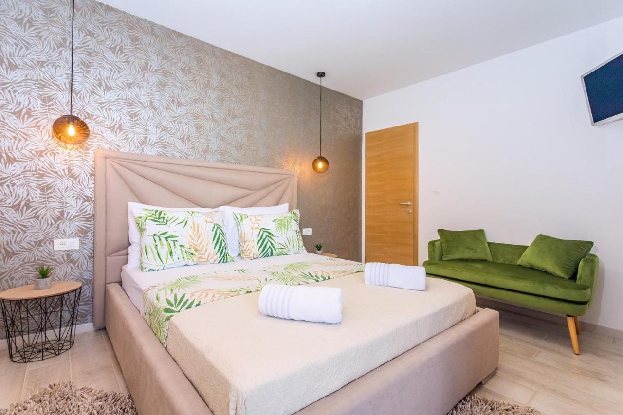 Villa Matan - Only 200M From The Sandy Beaches, Private 28M2 Pool Omis Phòng bức ảnh