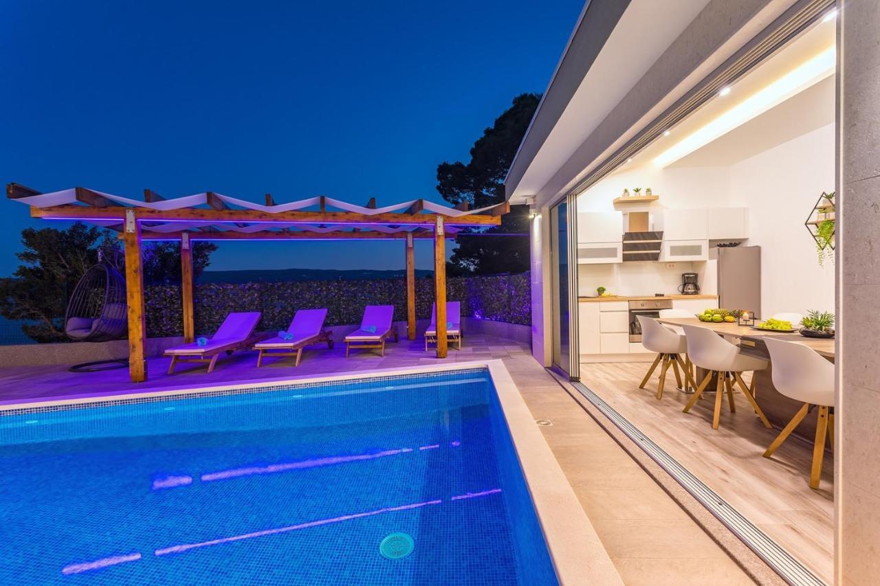 Villa Matan - Only 200M From The Sandy Beaches, Private 28M2 Pool Omis Phòng bức ảnh